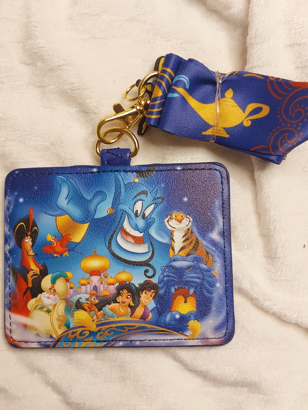 Loungefly: Disney - Aladdin 30th Anniversary Lanyard with Cardholder - Picture 1 of 5